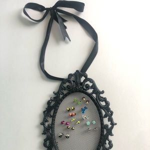 Hanging earring organizer